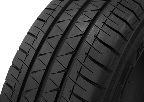 Llanta YOKOHAMA RY55 235/65R16 LATERAL