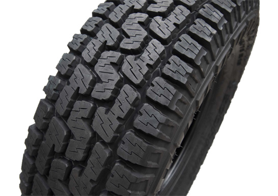 Llanta PIRELLI SCORPION A/T PLUS 255/55R19 FRONTAL